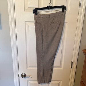 Banana Republic Factory Women's Houndstooth Cropped Pants - Black and White